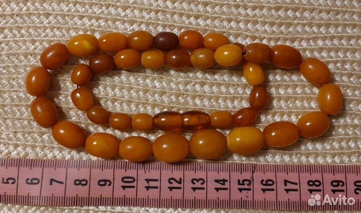 Янтарные бусы