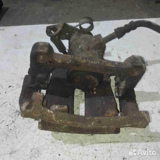 Суппорт задний левый Volkswagen California/Caravel