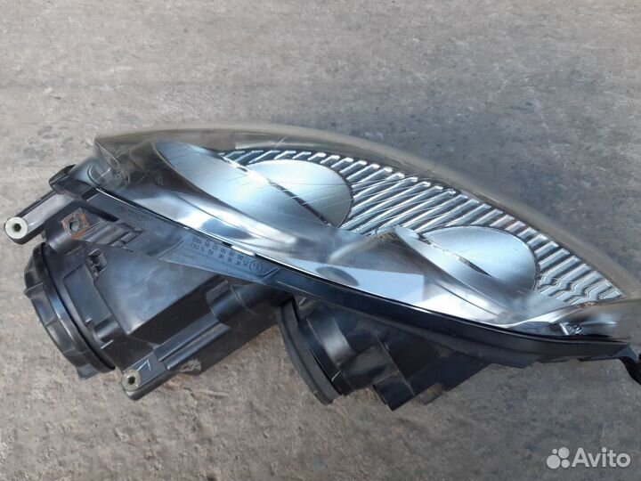 Фара левая Volkswagen Jetta 5