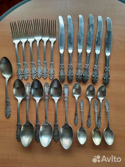 Комплект столовых приборов из мельхиора