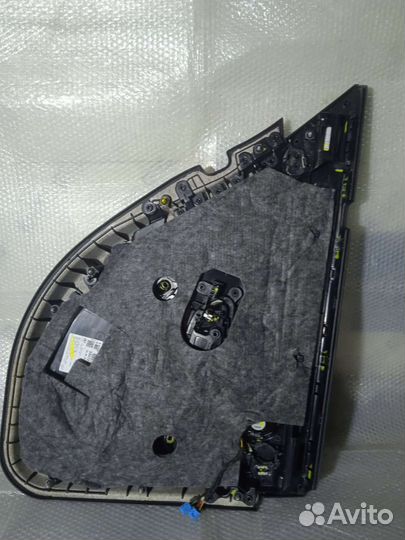 Обшивка двери задней правой Mercedes-Benz GLC C253