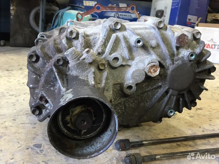 Toyota hiace раздатка (полного привода 97г)