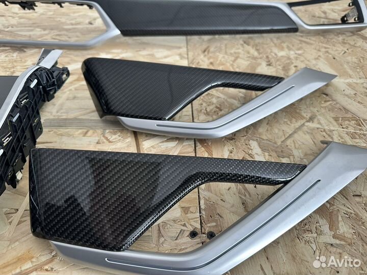 Декоративные планки в салоне Карбон Бмв X6 G06