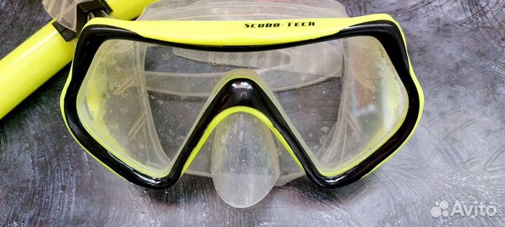 Маска с трубкой для подводного плавания