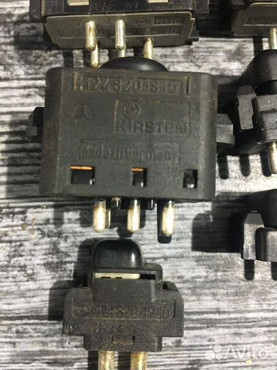 Кнопки управления в салоне Mercedes-Benz W124