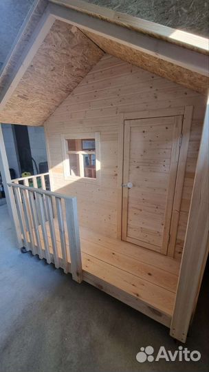 Детский игровой домик из дерева