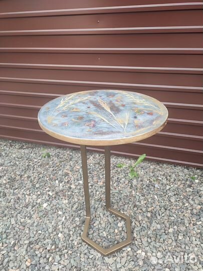 Журнальный стол