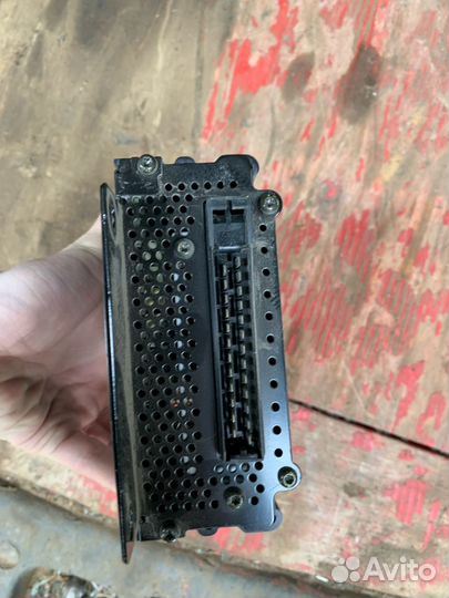 Усилитель музыкальный 8E5 035 223 A