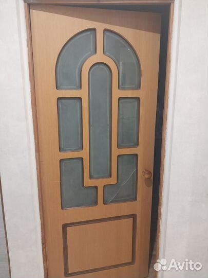 Межкомнатные двери бу с коробкой на 2.на 80