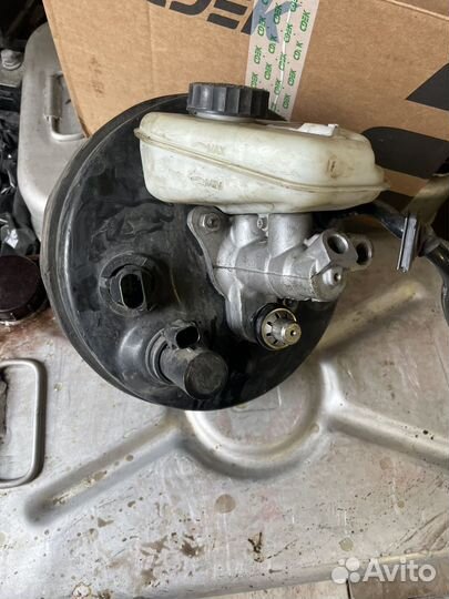 W221 вакуумный усилитель тормозов