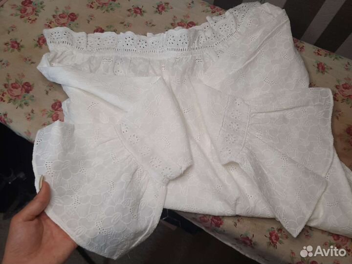 Рубашки белые