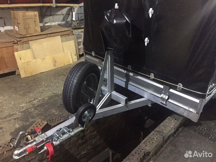 Лебедка для прицепа ручная с кронштейном на борто