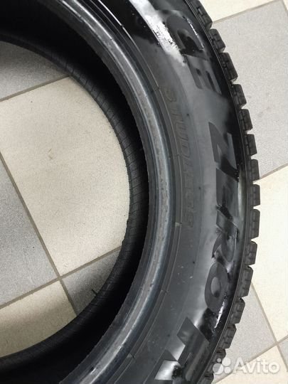 Pirelli Ice Zero FR 235/55 R19 105H