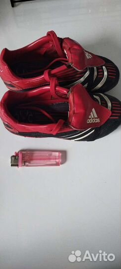 Футбольные бутсы adidas