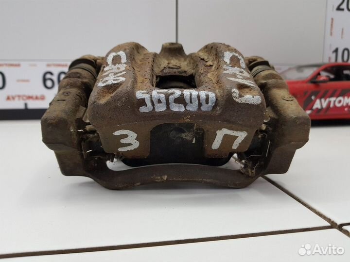 Суппорт задний правый (Honda CR-V)