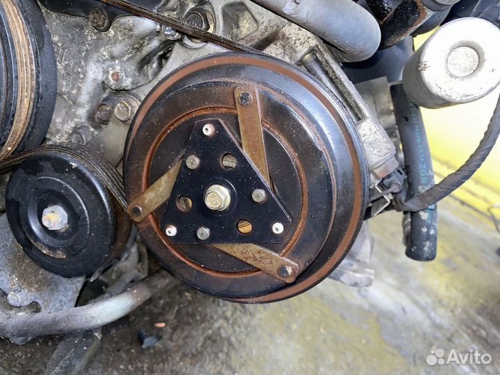 Компрессор кондиционера Nissan Fuga PNY50 92600AM8