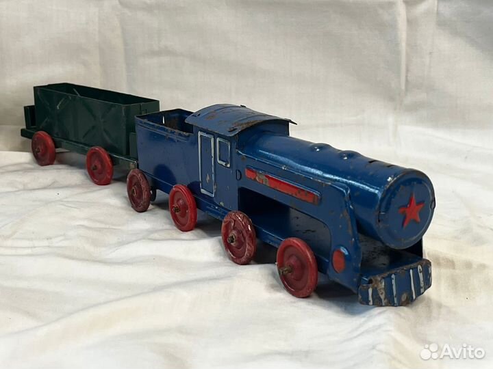 Игрушка паровоз СССР