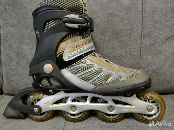 Роликовые коньки