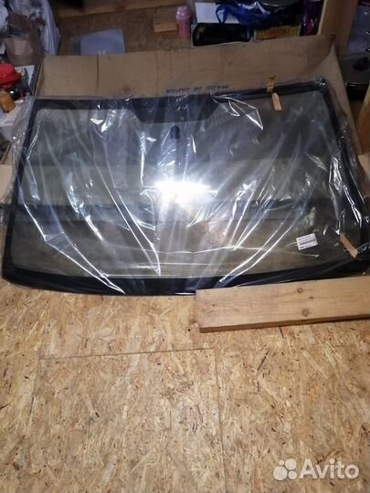 Лобовое стекло c резинкой на Сузуки гранд Витара