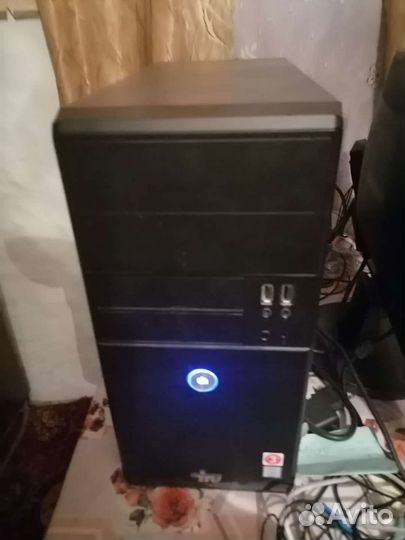 Продам игровой компьютер с мониторам