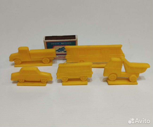 Игрушки. Набор машинок ссср. Пластик