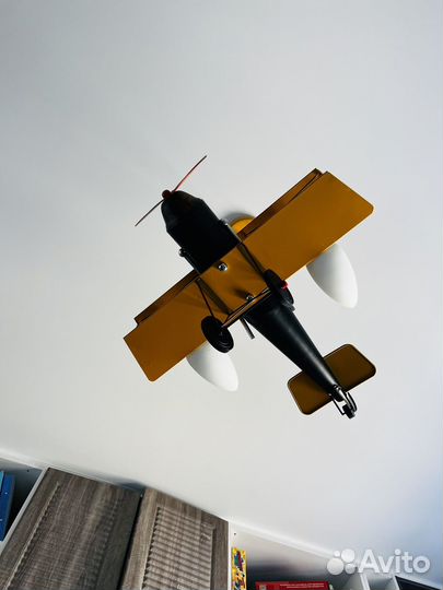 Люстра потолочная самолет