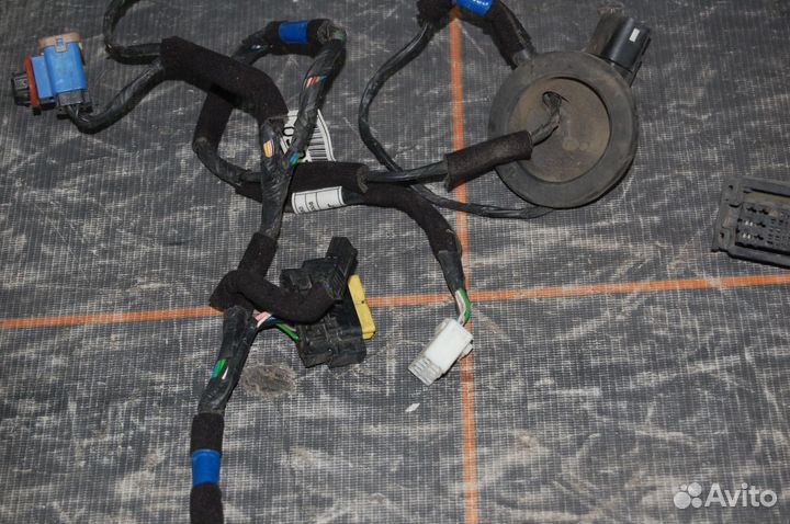 Проводка двери передней правой - Kia Ceed 2