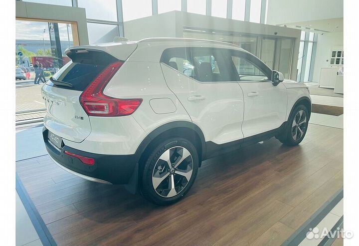 Volvo XC40 2.0 AMT, 2023