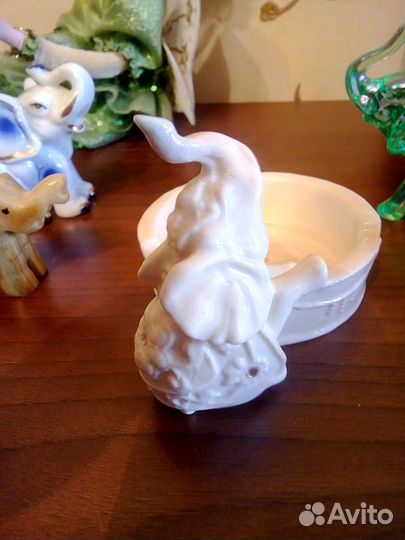 Статуэтки и фигурки