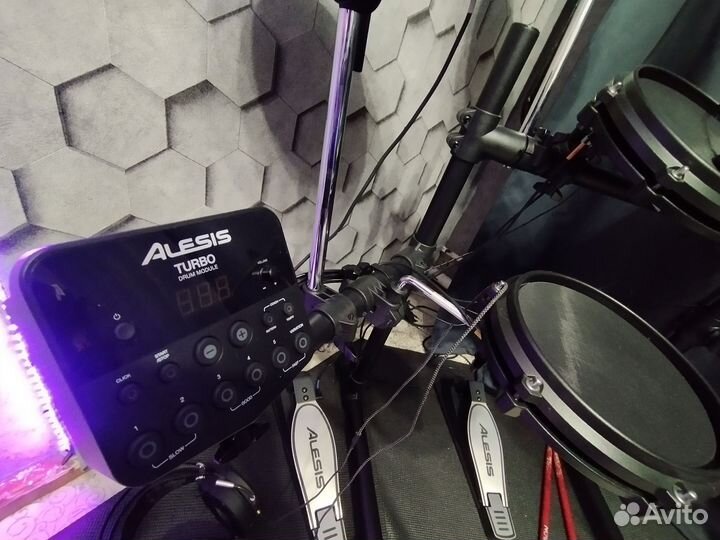 Электронные ударные