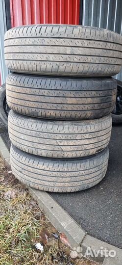 Bridgestone Dueler H/L 33 225/60 R18