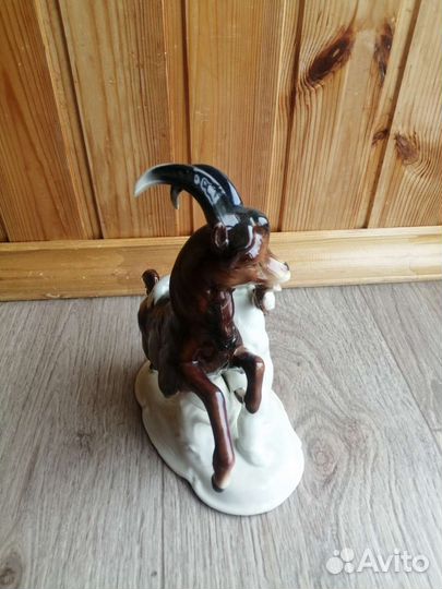 Статуэтка фарфоровая Германия гдр
