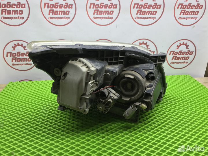 Левая фара toyota avensis ксенон