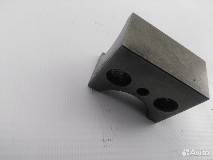 Кронштейн вала коромысла MAN TGA 18.350 (01.00)