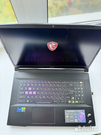 Игровой ноутбук msi katana 17 b12v