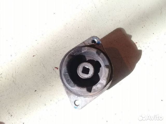 Опора кпп (подушка) 8D0399151N Audi A4 B6 8EC микр