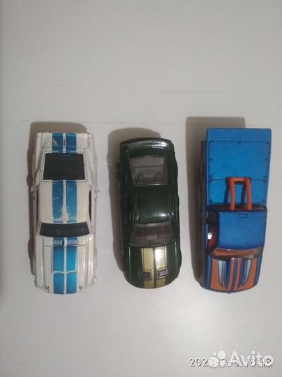 Продам модели машин Hot Wheels