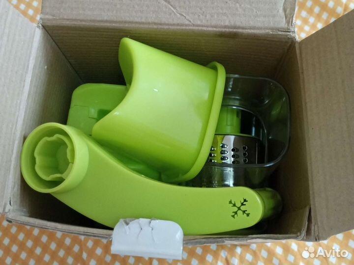 Бытовая машинка для шинковки 