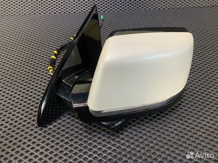 Зеркало лев. Cadillac Escalade 4, Escalade