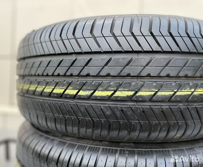 Goodyear Eagle Touring 225/55 R17