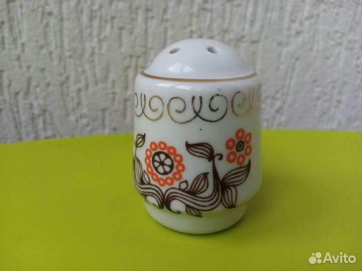 Солонка фарфоровая. 1970-х годов СССР