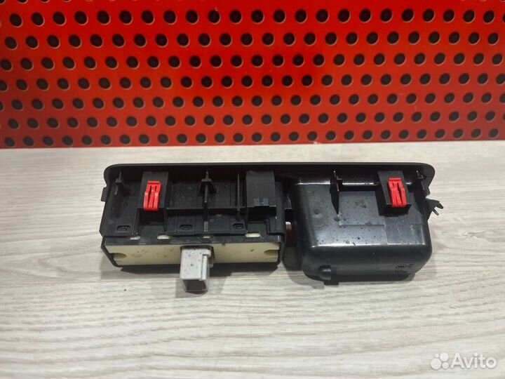 Кнопка стеклоподъемника передняя правая Lexus Rx 4