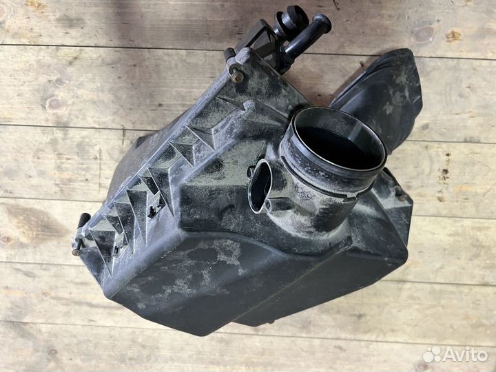 Корпус воздушного фильтра Opel Astra J