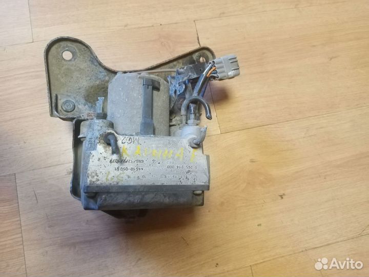 Блок ABS Тойота карина е 1.6