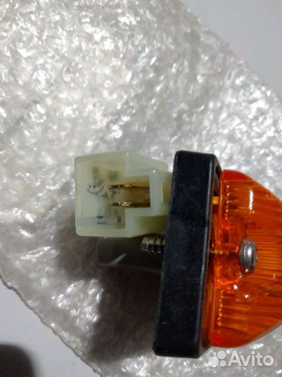 Указатель поворота правый Toyota 81730-35010