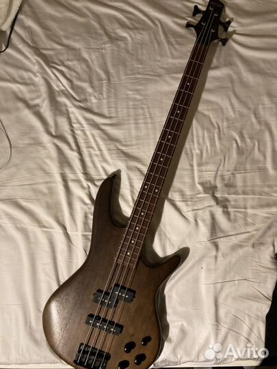 Бас гитара ibanez gio 200 GSR 200B-WNF