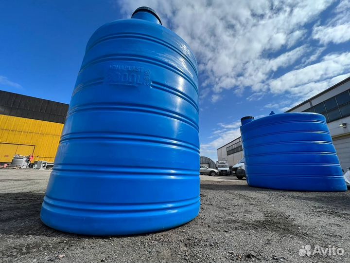 Бак пластиковый пищевой 3 куба (вертикальный)