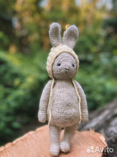 Вязаный заяц крючком