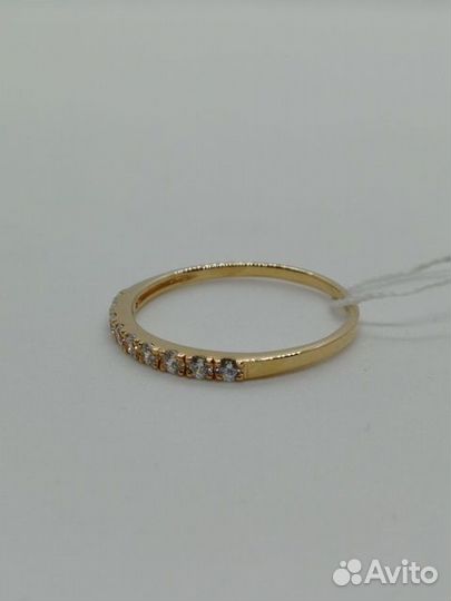 Золотое кольцо с камнем 17р