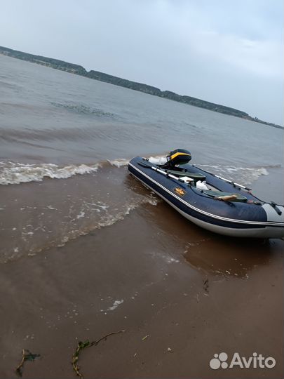 Лодка муссон с мотором ветерок8м